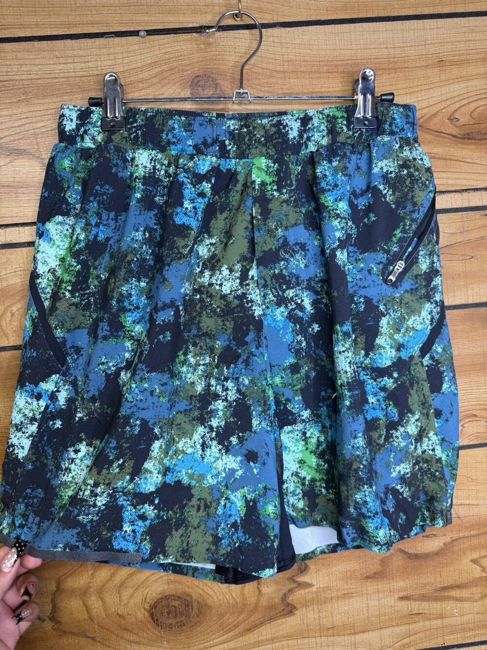 Men’s Lululemon Multi-Colored Swim Trunks Size Medium Board shorts - Picture 1 of 4